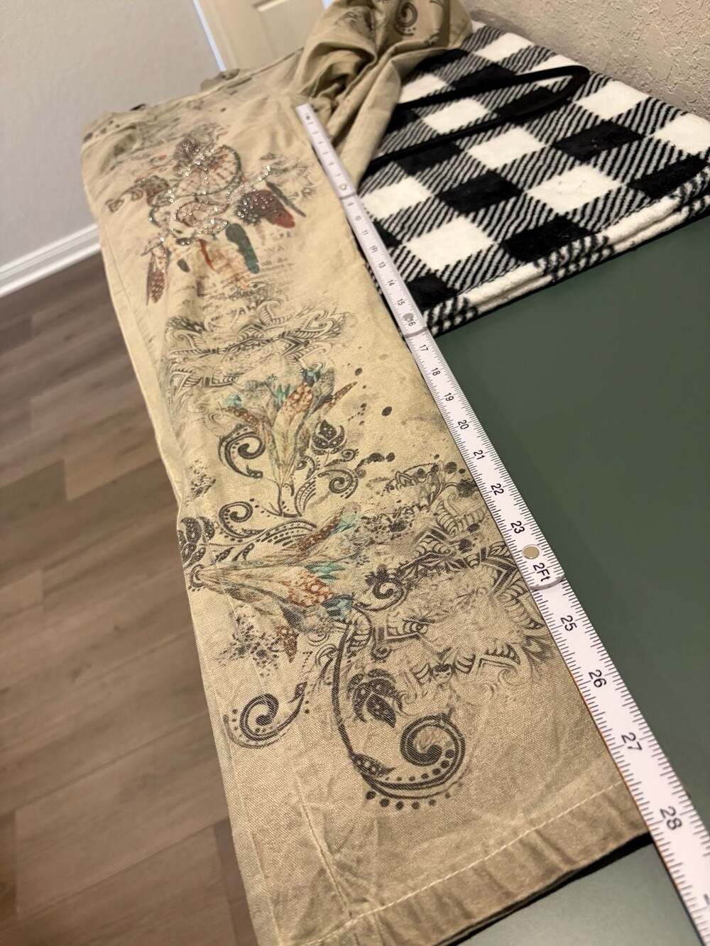 Made In Italy Embellished Dreamcatcher Print Pants - Picture 11 of 12